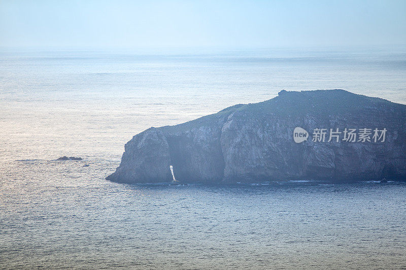 海洋和岩石