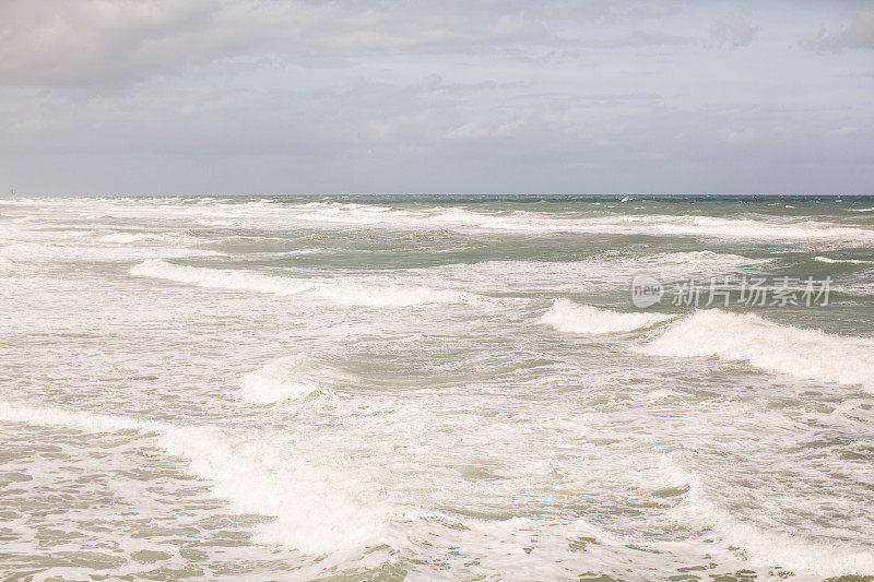 佛罗里达州朱诺海滩的海浪
