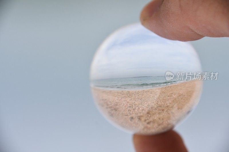 大海透过水晶球