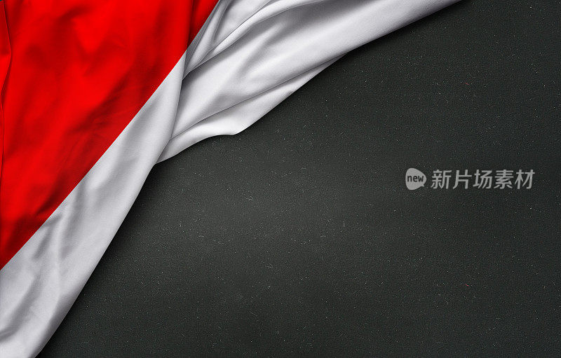 黑板上的印度尼西亚国旗