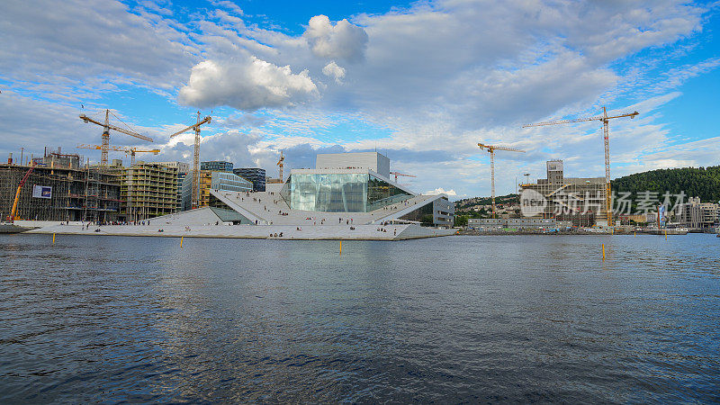 奥斯陆，挪威国家歌剧院和芭蕾舞楼
