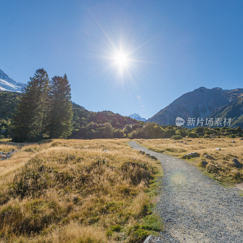 夏季新西兰库克山风景优美