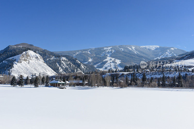 比弗溪滑雪场在诺丁汉湖