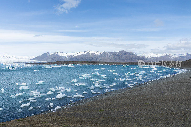 冰岛Jokulsarlon冰川泻湖冰山