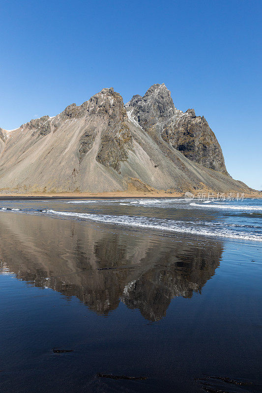 Stokksnes冰岛春天的Vestrahorn