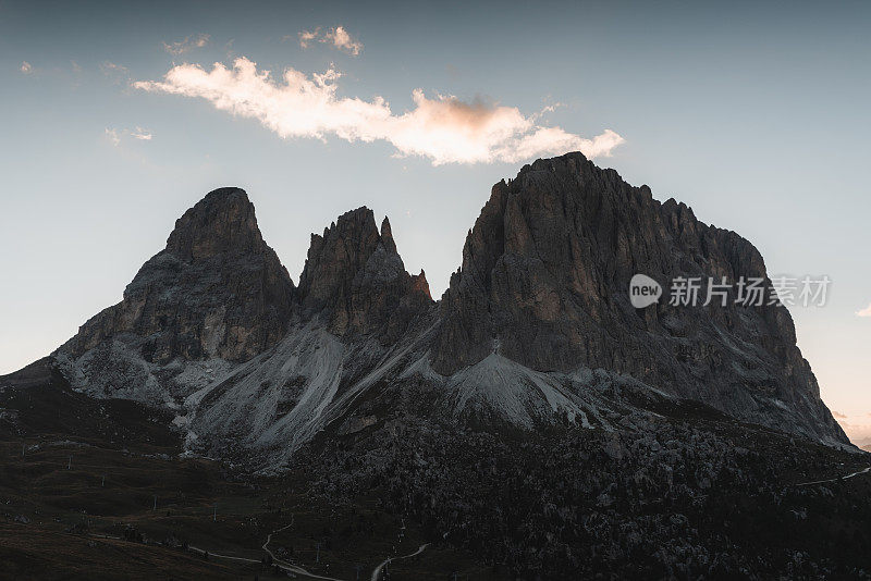 意大利Dolomites的Sella山口