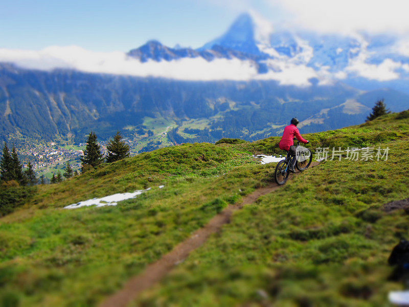 山地自行车Eiger(倾斜和换挡风格)