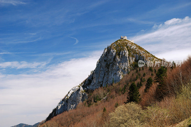 山景与破坏要塞，比利牛斯山