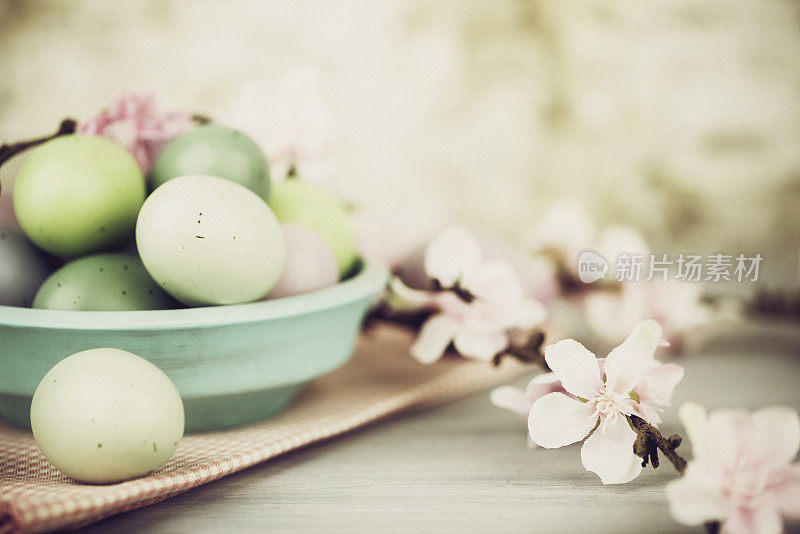 复活节彩蛋和樱花