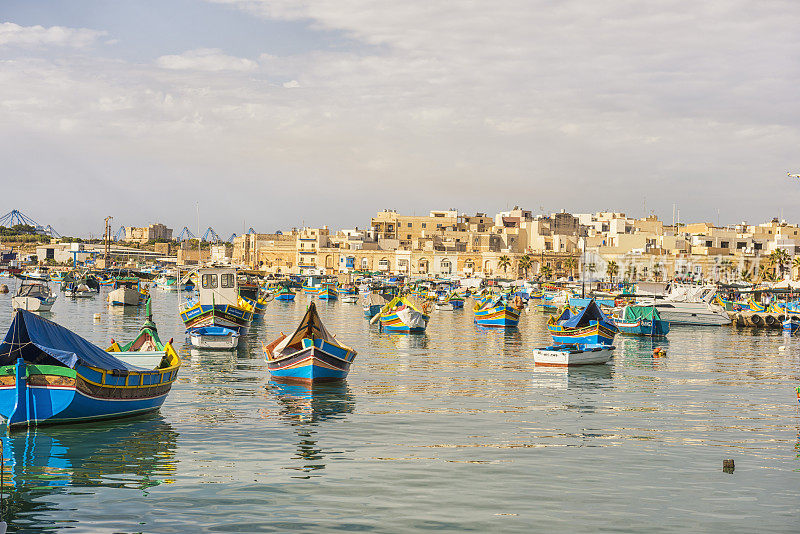 马耳他Marsaxlokk港的船只