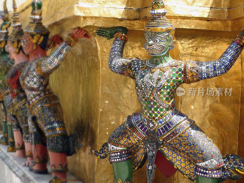 玉佛寺的守护雕像。曼谷