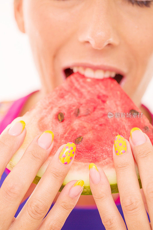 指甲擦亮的女人吃西瓜，系列中的一部分