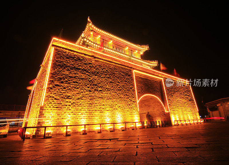 夜在中国传统建筑，江南亭