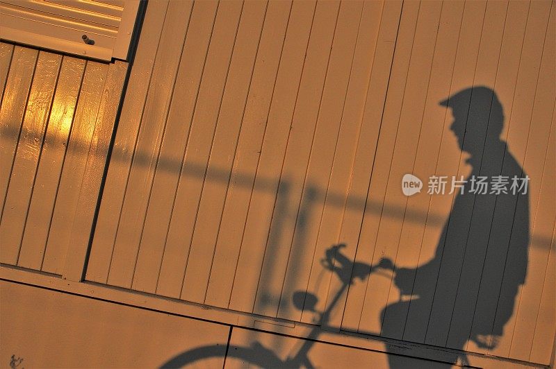 影子骑自行车