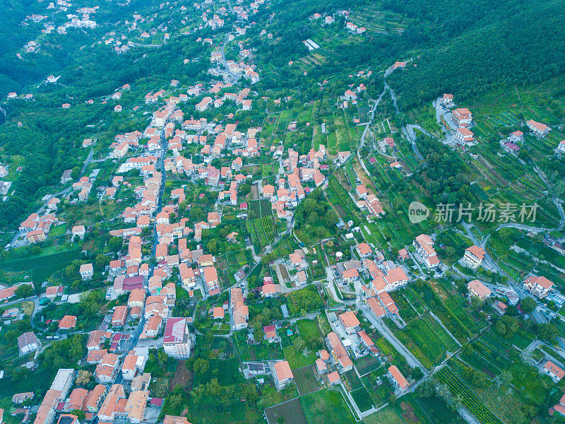 意大利阿马尔菲村，日出