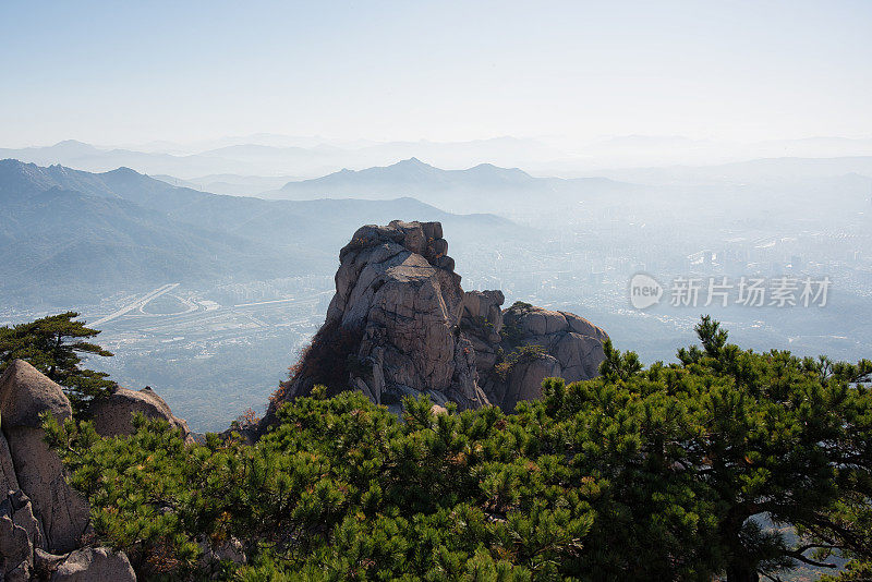 首尔的山峰