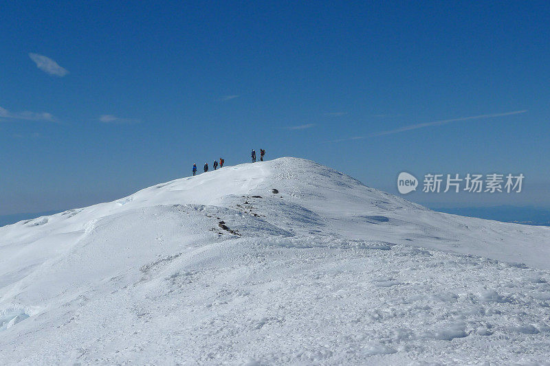 雷尼尔山峰会