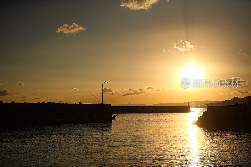 湖春川