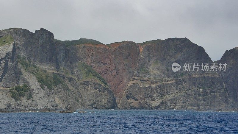 日本小笠原岛集子岛的观光景点心岩