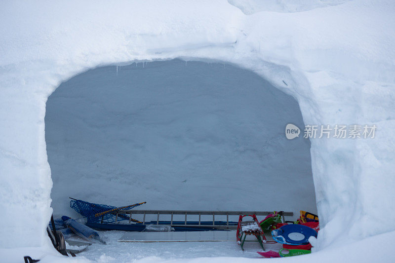 雪在扎科帕内