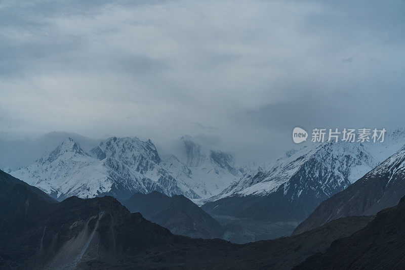 巴基斯坦北部的雪山风景