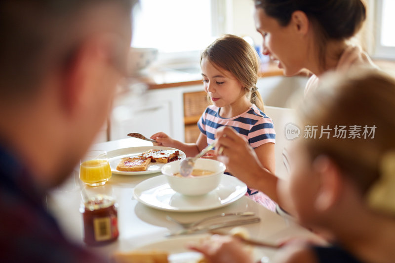 没有什么比和家人一起吃顿美味的早餐更好的了