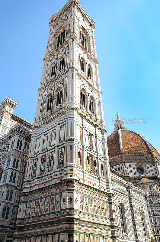 佛罗伦萨大教堂前的钟楼