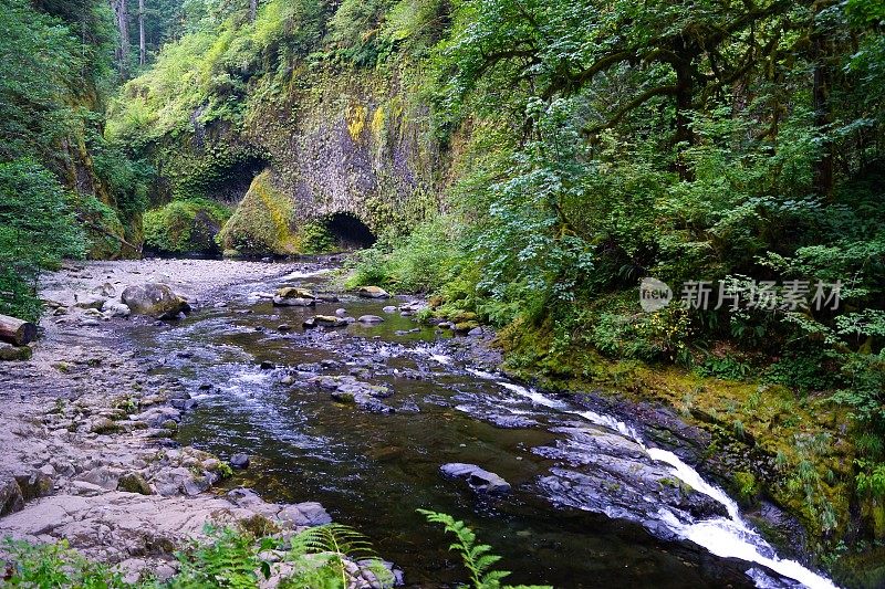 鹰溪峡谷