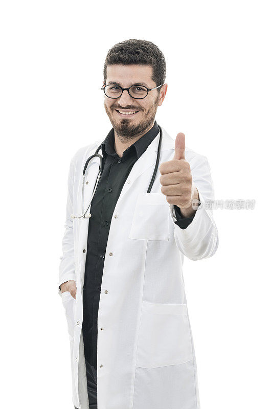 年轻医生微笑着竖起大拇指