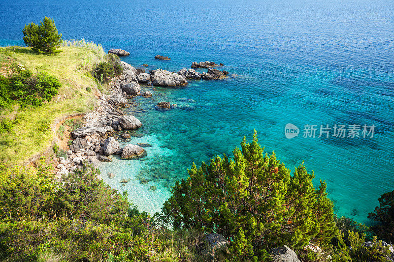 孤独湾-地中海阳光海滩，亚得里亚海清澈的海水