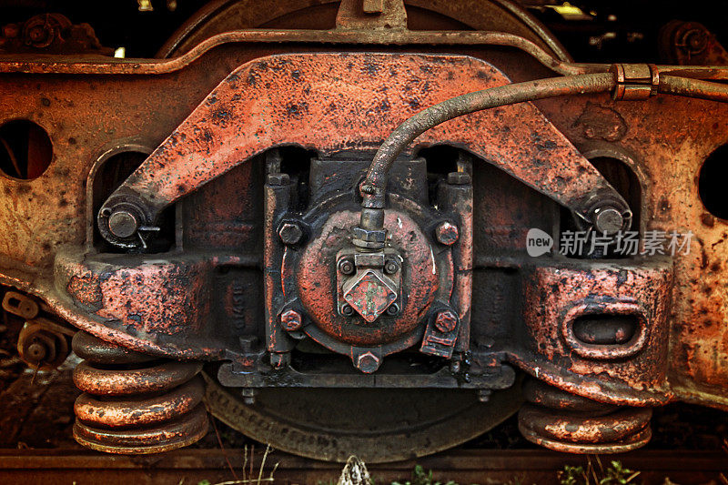 旧的火车刹车和减震器
