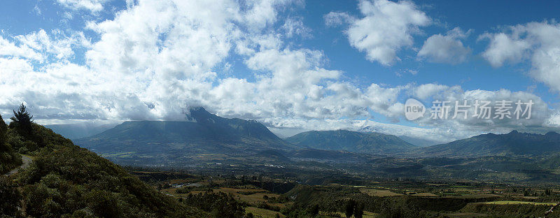 Cuicocha火山口湖