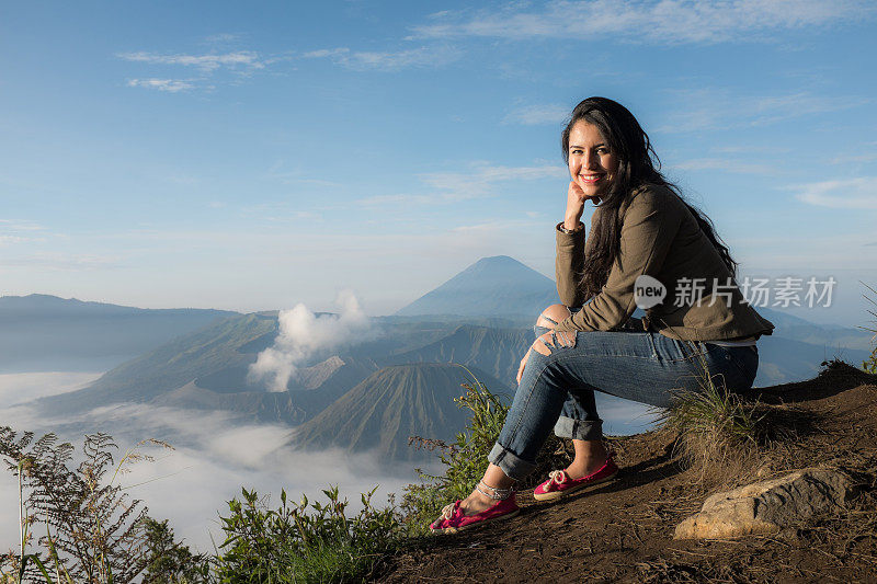 在布罗莫火山有一头长发的女人