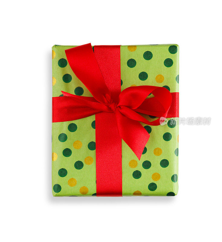 用绿纸和红丝带包装的礼盒