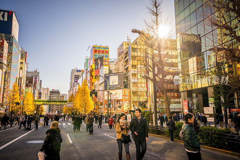 秋叶原大街的景色