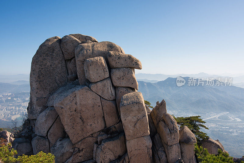 首尔的山峰