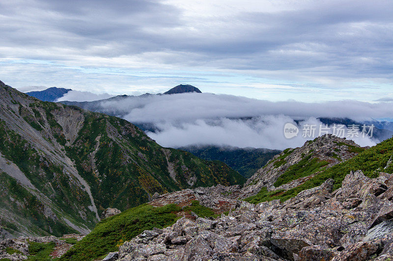 南阿尔卑斯山,日本山梨县县