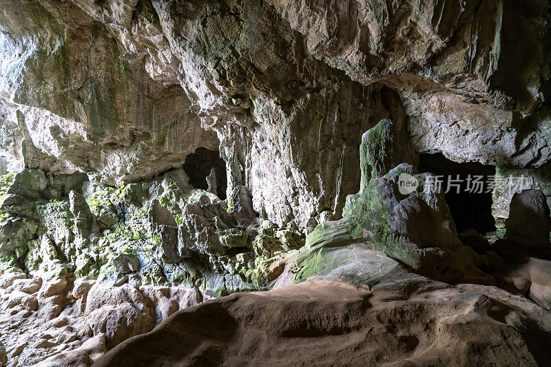 布尔萨艾瓦尼洞穴