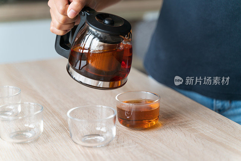 玻璃开花茶茶壶和绿茶杯