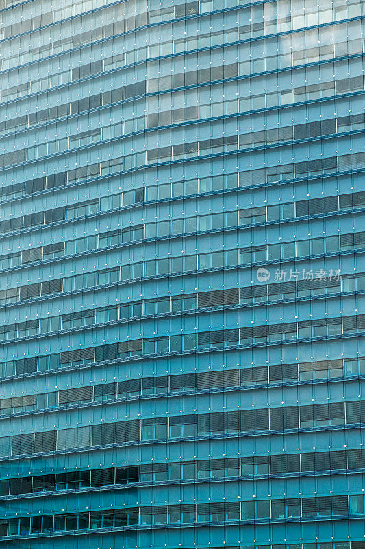 全框蓝色玻璃窗外立面，写字楼外立面