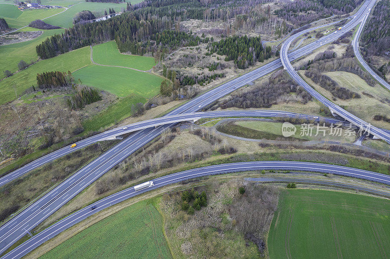 公路及道路交汇处(空中)