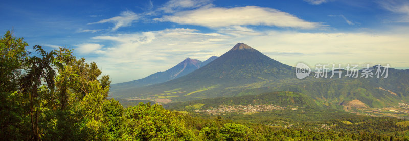 有火山的危地马拉景观