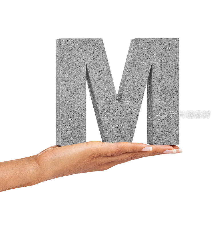 字母“M”