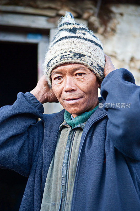 尼泊尔的老人