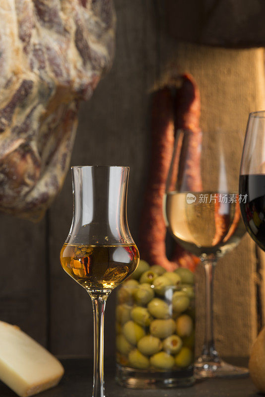 雪利酒，红白葡萄酒，西班牙风格