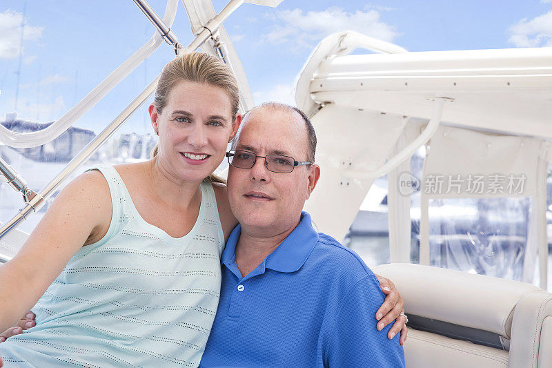 系列:接受肾脏移植的父亲与妻子在船上享受生活