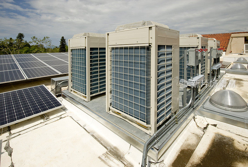 屋顶太阳能安装与暖通空调