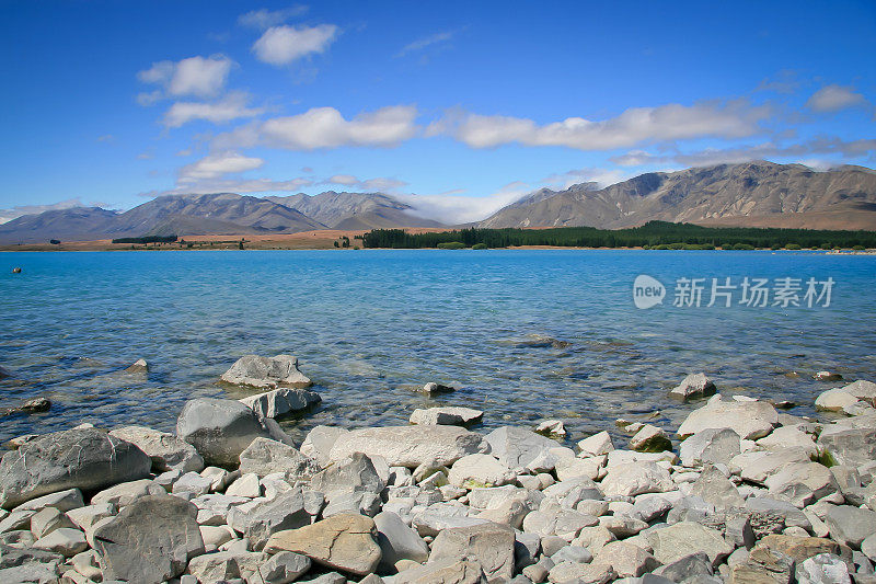 夏天的新西兰特卡波湖