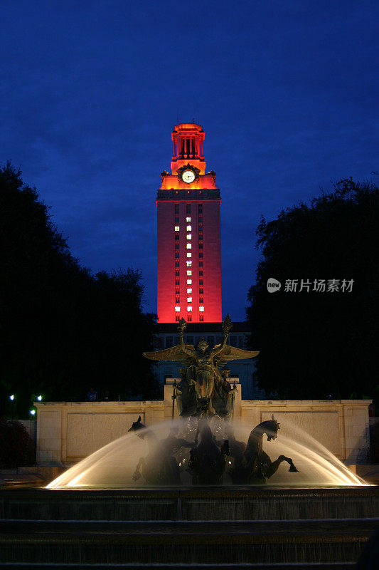 德州大学钟楼-全国照明冠军