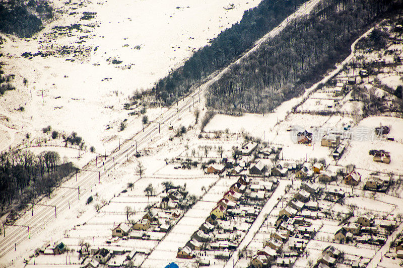 乌克兰利沃夫冬季降雪的小村庄